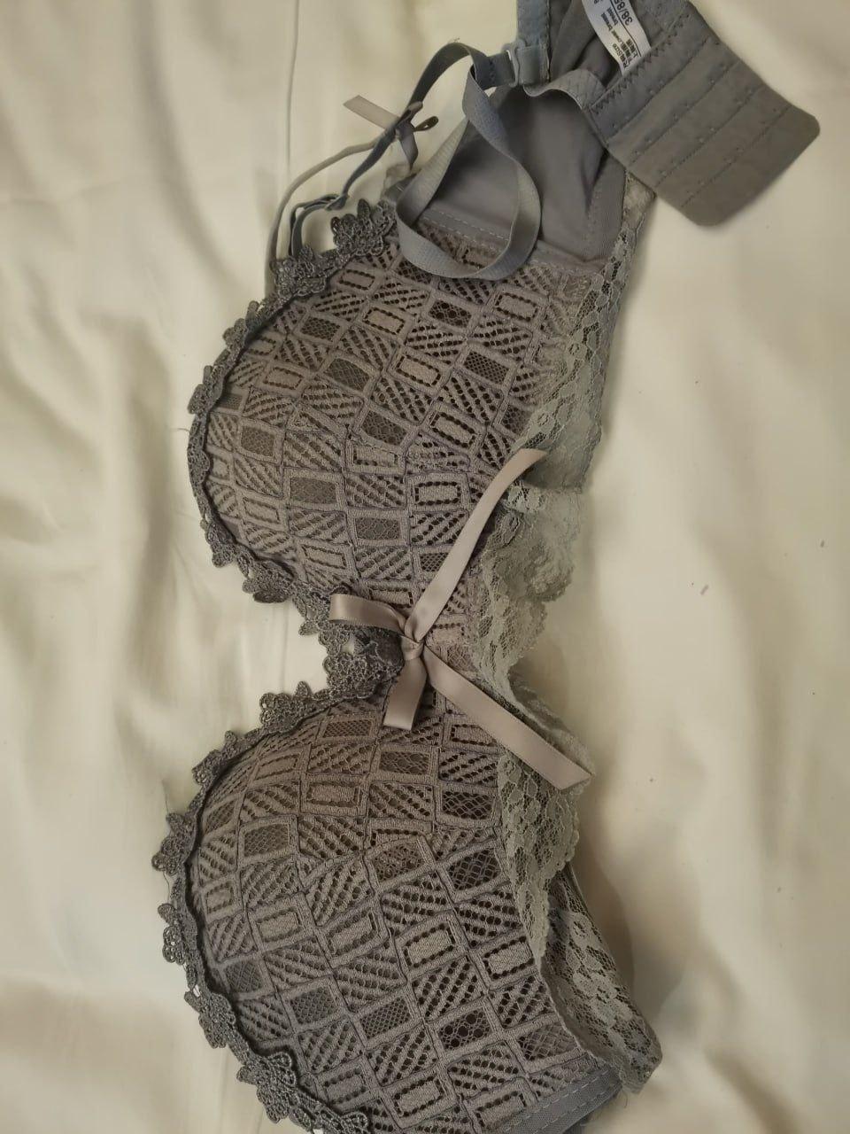 超真实迷奸！大神约炮南宁02年大学生 下药迷倒狠狠的玩 滴蜡 鞭打 死猪一样的嫩妹子 逼逼超紧  第17张