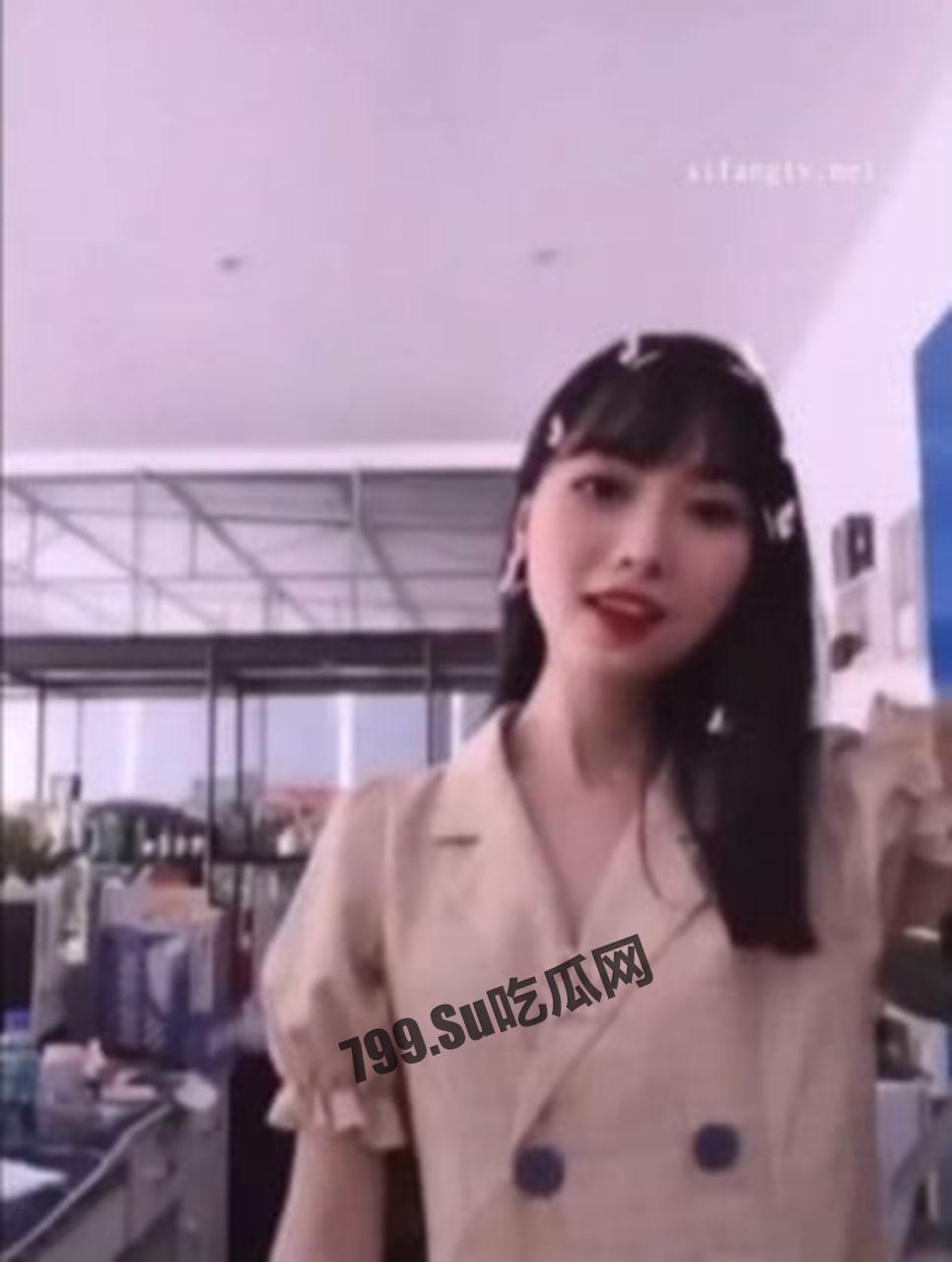 快手网红「希儿  希妹儿」反差婊合集 真是个爱吃鸡的好女孩 第3张