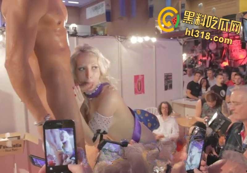 西班牙成人展淫乱实录！全场狂操无遮掩，模特当众掰穴自摸，群P乱交比A片还猛，高潮汁水四溅！  第1张