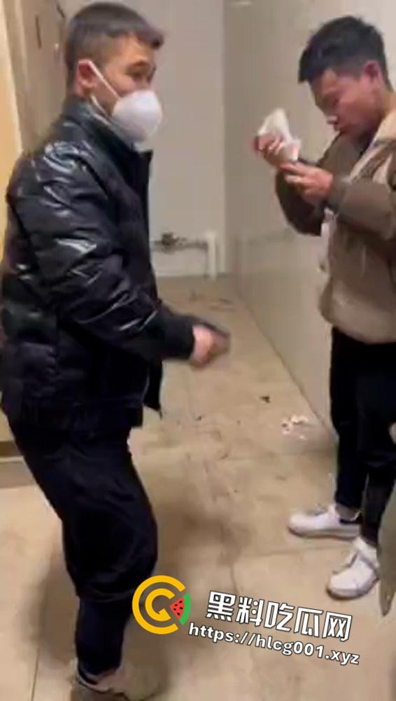 又现霸凌事件 一群精神小伙群殴一男一女拳拳到肉录像视频曝光前排吃瓜  第5张