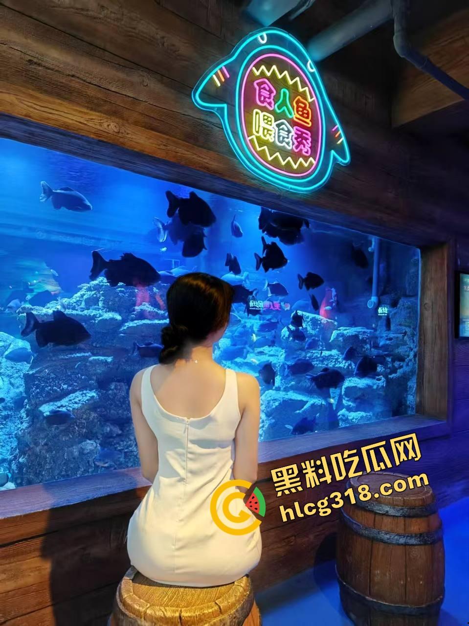 少妇大战硬不起来的弹力牛子，全程像在玩充气面条，玩了一整晚愣是没插进去，橡胶果实附体也太离谱了！  第5张