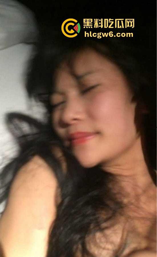 退役警花下海经商服务洋鬼子被按床打桩 又一个制服浪货被操成肉便器 警花传人不如『张津瑜』还想靠肉体上位？  第14张