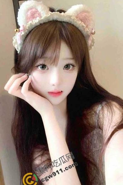 海角达人：趁姐姐熟睡弟弟偷偷插入了姐姐的蜜穴，大胆的弟弟与诱人姐姐的秘密  第3张