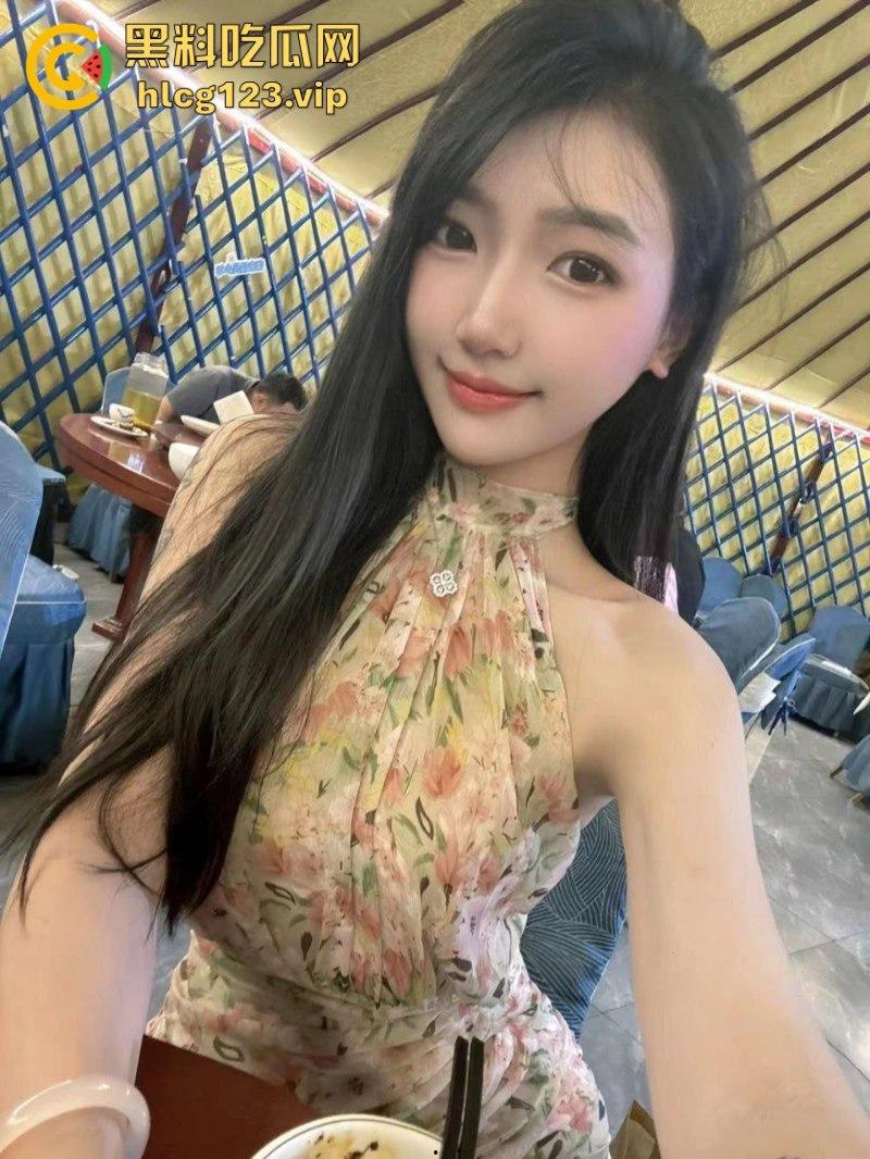 三只羊主播【洋洋】被潜规则实拍视频被扒 那些年在三只羊吞过精的女人原来这么多？  第1张