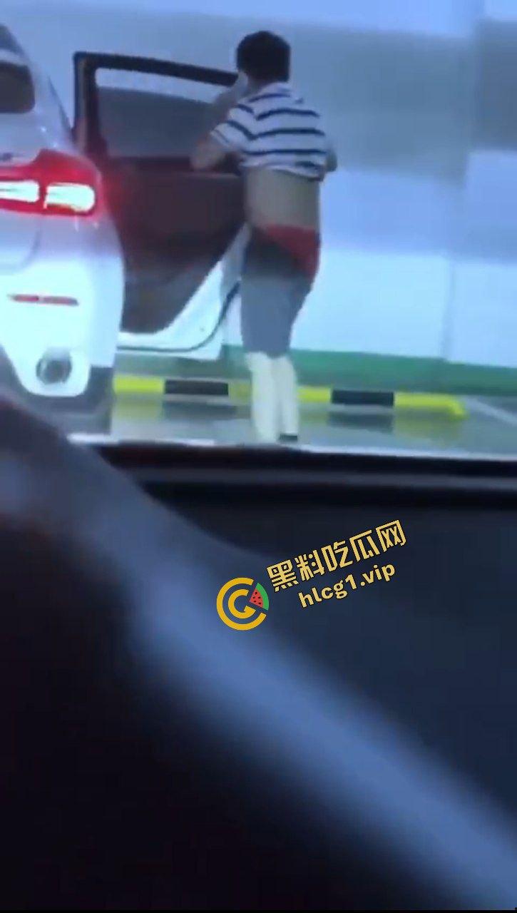 地下车库之 宝马激情车震！后妈裙美女上位 榨干的节奏！闺蜜刺激偷拍解说！  第6张