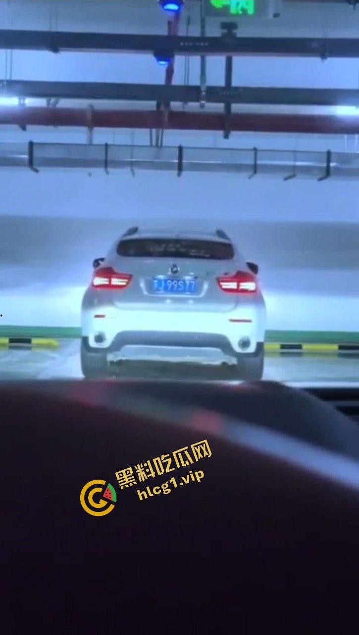 地下车库之 宝马激情车震！后妈裙美女上位 榨干的节奏！闺蜜刺激偷拍解说！  第8张