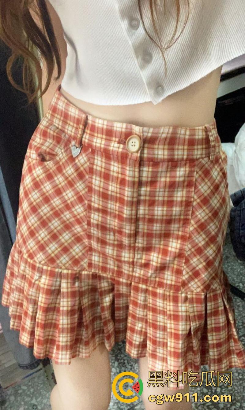 杭州清纯少女【徐琳】与男友做爱视频曝光，情趣内衣黑丝美腿诱人心魄，69互舔后入猛操精液射满翘臀！  第6张