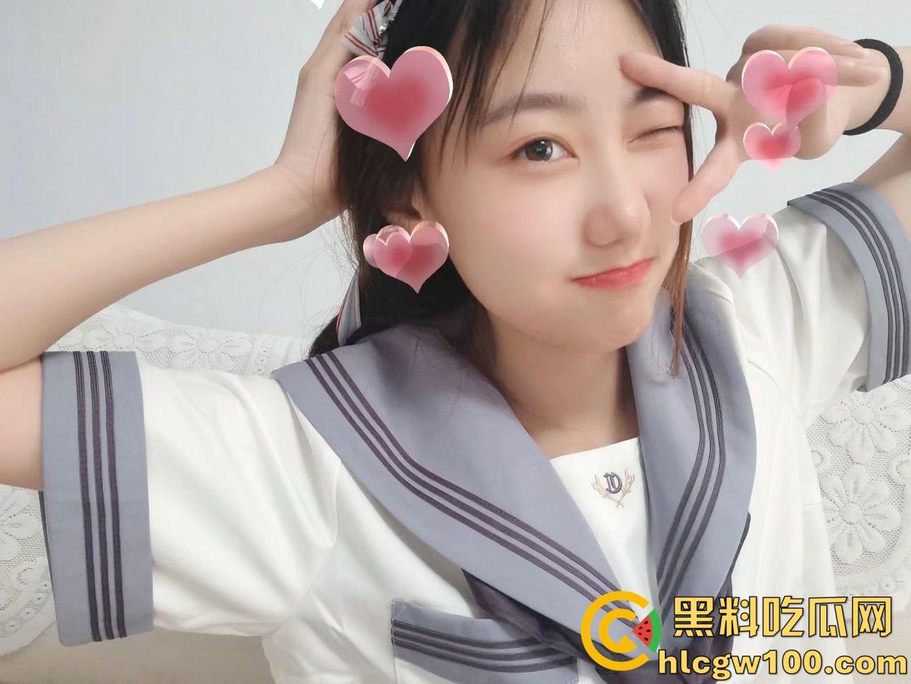 浙江外国语学院贫乳少女【张娜】，清纯外表内心放荡，花式骑乘放肆淫叫尽显放荡本性  第3张