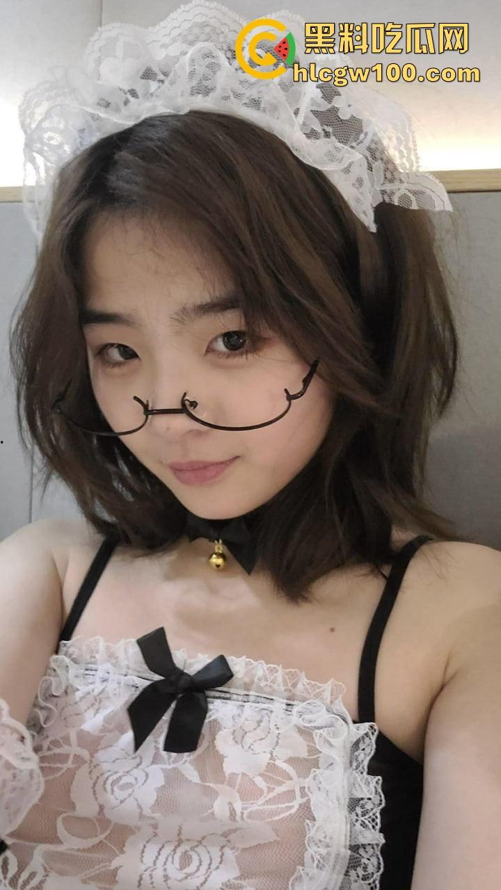 四川绵阳骚货【姜文文】分手后仍约炮 前女友成专属炮友 每天自慰两次高潮还跪舔鸡巴求草！  第2张