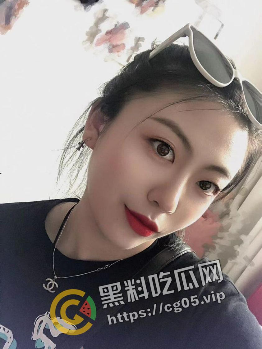 石家庄长安区 祥云小卖铺老板娘 与楼上大学生偷情被老公发现 曝光 少妇巨乳 这哪个大学生能忍住  第2张