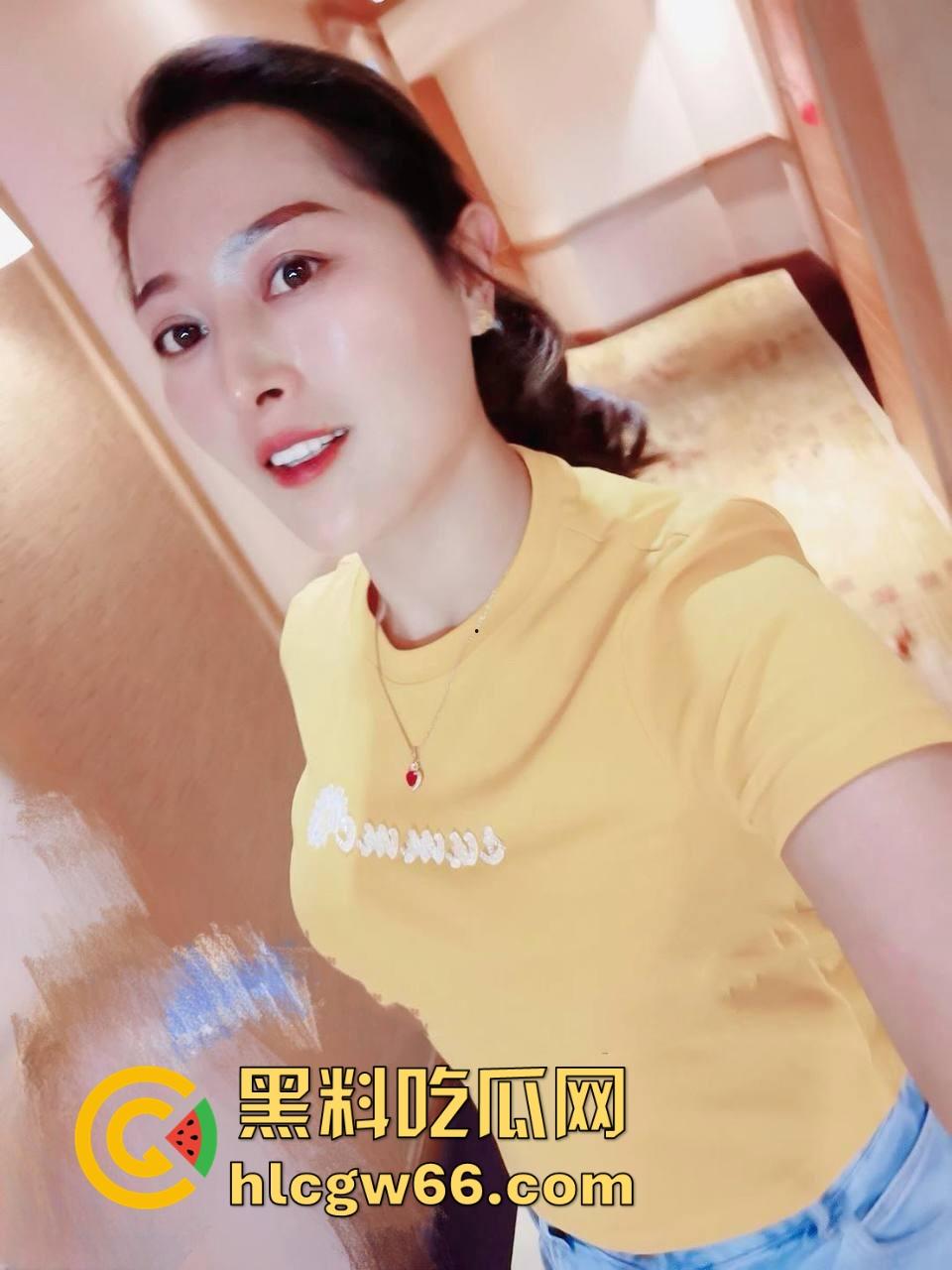 海角社区 只玩后入突袭曝光 老公不在家约炮 大骚臀被狠狠制裁，爽翻天的肉便器开发记！  第1张