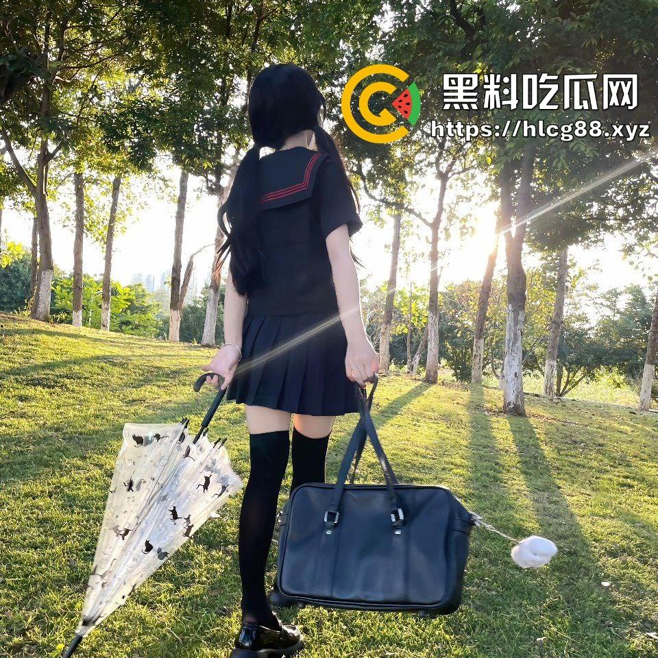 重金包养高中JK双马尾嫩妹，趴在沙发上随意玩弄双腿白虎逼，暴力猛操蜜桃白臀至痉挛抽搐！  第4张