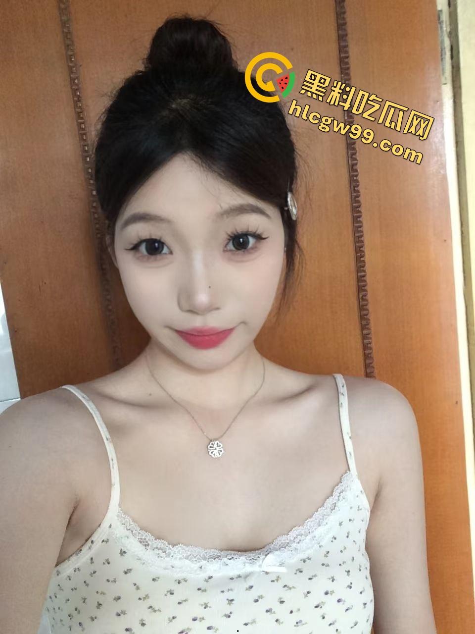 湖南长沙模特御姐反差婊【肖婷雪】做鸡上门约炮狠狠上位夹吸，淫荡内射粉嫩骚逼！独家曝光流出！  第1张