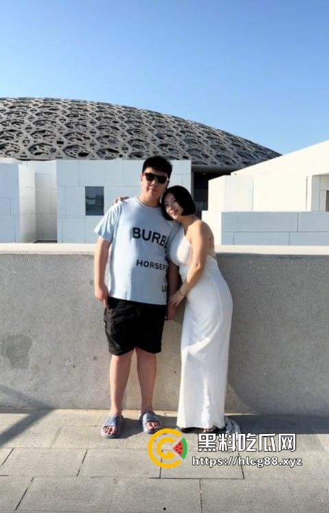 抖音百万粉贱婊【兔兔1104】反差少妇不雅视频满天飞，绝美骚逼勾魂操人，装你妈的清纯啊！  第7张