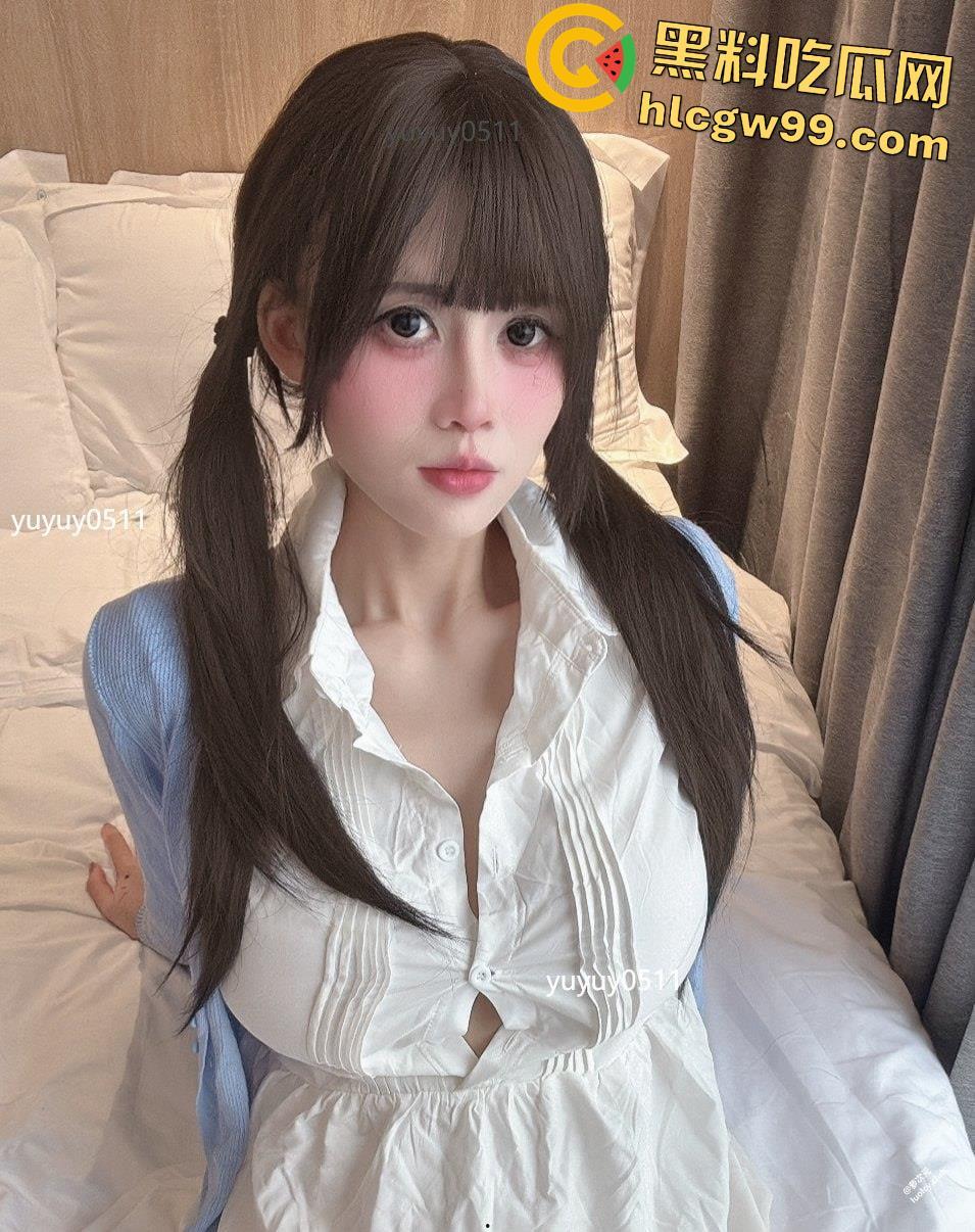 顶级CosG奶萝莉美少女福利姬【煜煜】黑丝性感情趣装裸舞，一线天美鲍榨汁自慰  第18张