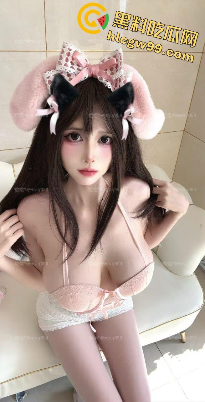 顶级CosG奶萝莉美少女福利姬【煜煜】黑丝性感情趣装裸舞，一线天美鲍榨汁自慰  第109张