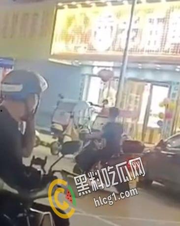 浙江慈溪市逍林镇 一男子持仿真玩具抢劫金店 得手后逃离 没过几个小时就被逮到了  第4张