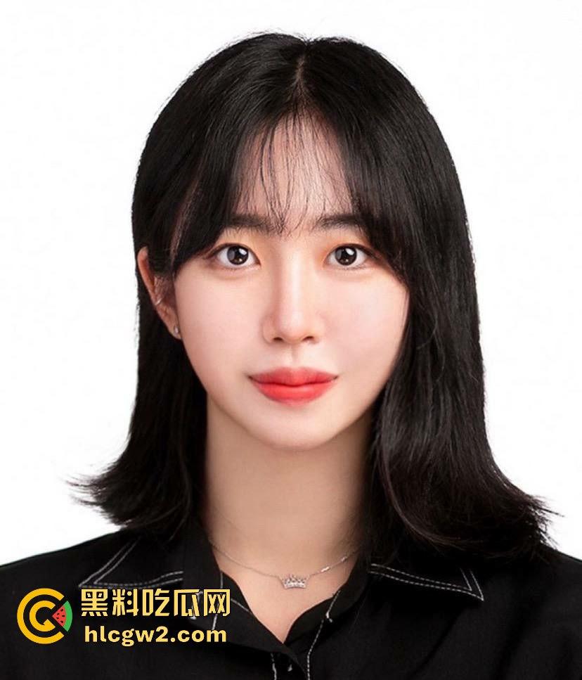 渣男分手后疯曝前女友私密视频！气质反差婊清纯表皮撕碎，清纯外表下的淫荡一面尽显 巨乳淫态全网看个透！  第1张