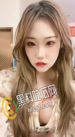 通辽师范学院极品反差婊 喜欢纹身的妹子 在学校时酷酷的 到家就变母狗 这身材一看就很耐操  第7张