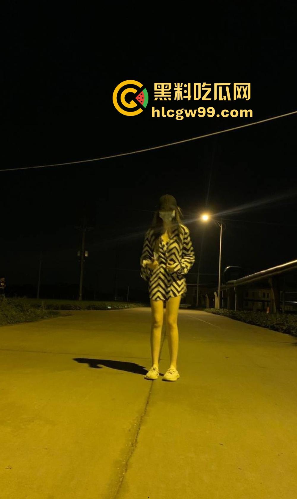 长沙炮神狂扫小淫妇，奥迪A6一开一路收割淫乱小婊子，身材爆炸的性瘾骚货，淫乱私拍流出百人斩目标稳了！  第6张