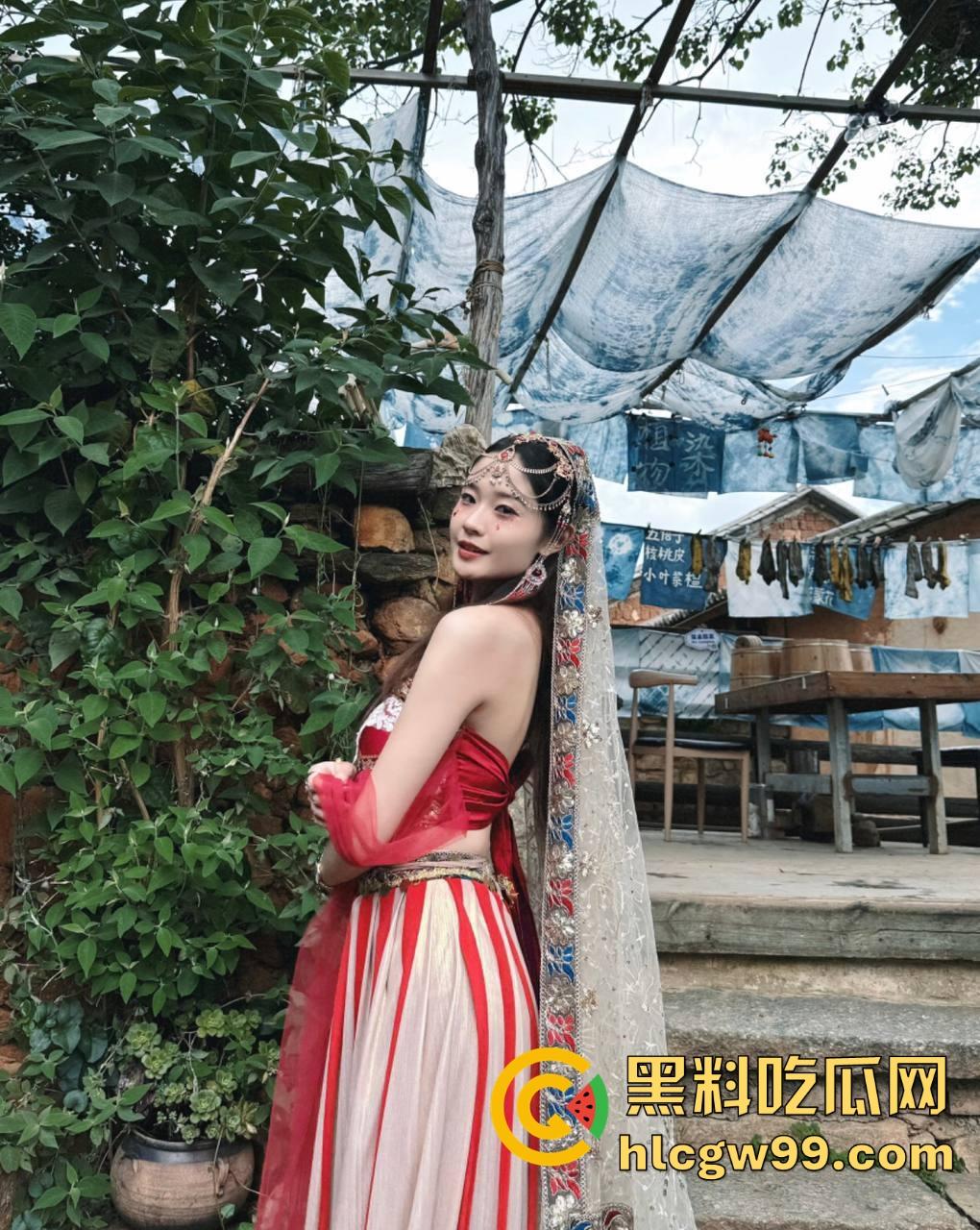 狼友投稿曝光大学生前女友【林辛】私下欠操成性，平时旅游拍美照，约炮帅哥被调教成母狗，放假就是淫乱季！  第1张