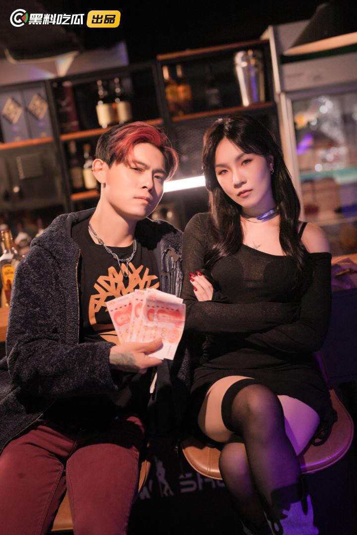 黑料吃瓜网出品-《江南第一小屌童锦程798&吴柳芳之花小龙&王老师爱情故事》第一集！  第10张