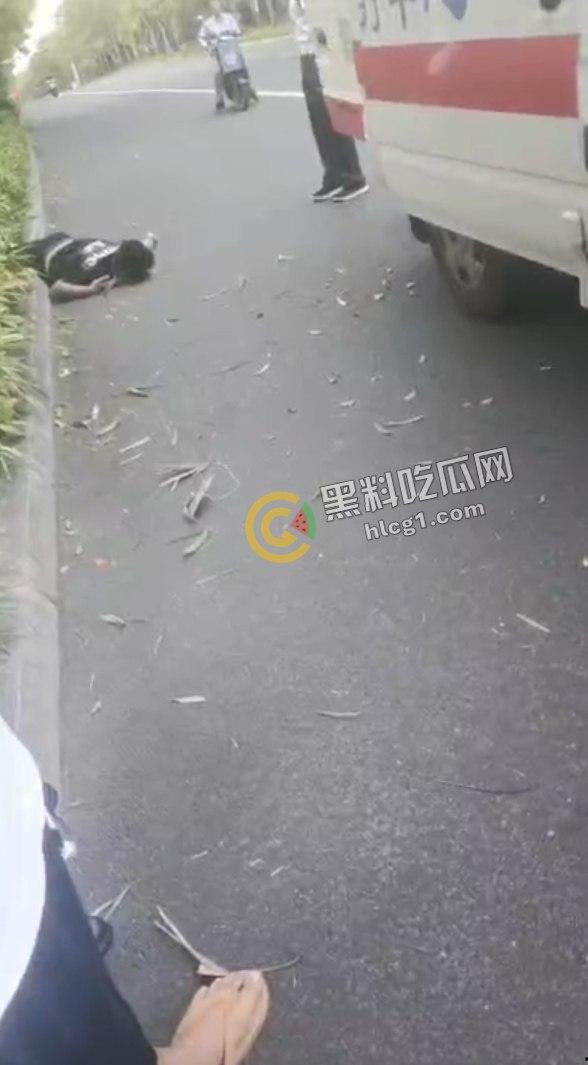 南宁惊曝午间悲剧！中兴桥南男子大中午豪饮致死，惨遭摔倒不起引热议！  第4张
