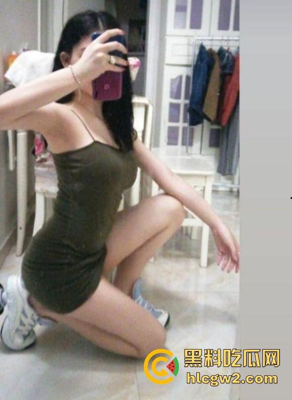 香港巨乳学霸『孟雪梨』奶子大到让人上火！双大奶能让课堂全校性骚动，教授都想钻进她奶里拱一拱！  第5张