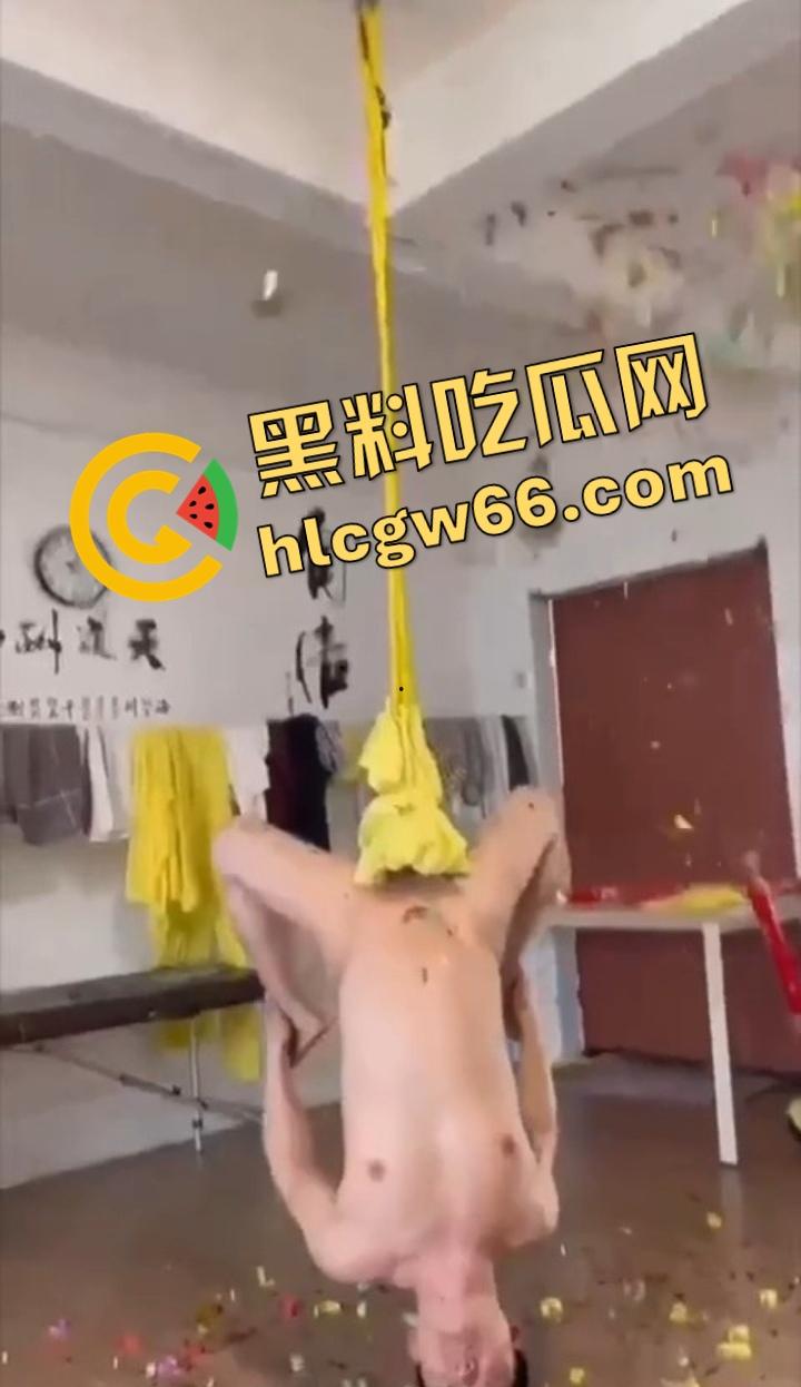 坠蛋狠人现身，农夫山泉挂蛋蛋只是日常，吊妹子上天才是绝活，这根铁鸡儿能打穿玄武门！  第4张