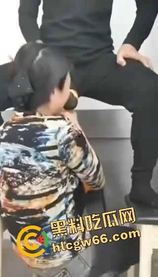 坠蛋狠人现身，农夫山泉挂蛋蛋只是日常，吊妹子上天才是绝活，这根铁鸡儿能打穿玄武门！  第8张