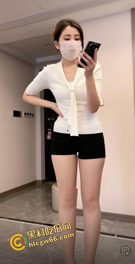 河北一汽大众网红【小小张】白天卖车晚上卖逼，豹纹热舞撅臀挑逗金主，福利姬身份曝光骚得像条狗！  第3张