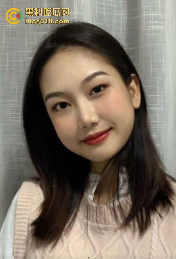 北京邮电大学大一学妹【林艺璇】约炮视频曝光，粉嫩玉乳上下跳动，女上位骑屌疯狂抽插，内射离场！  第1张