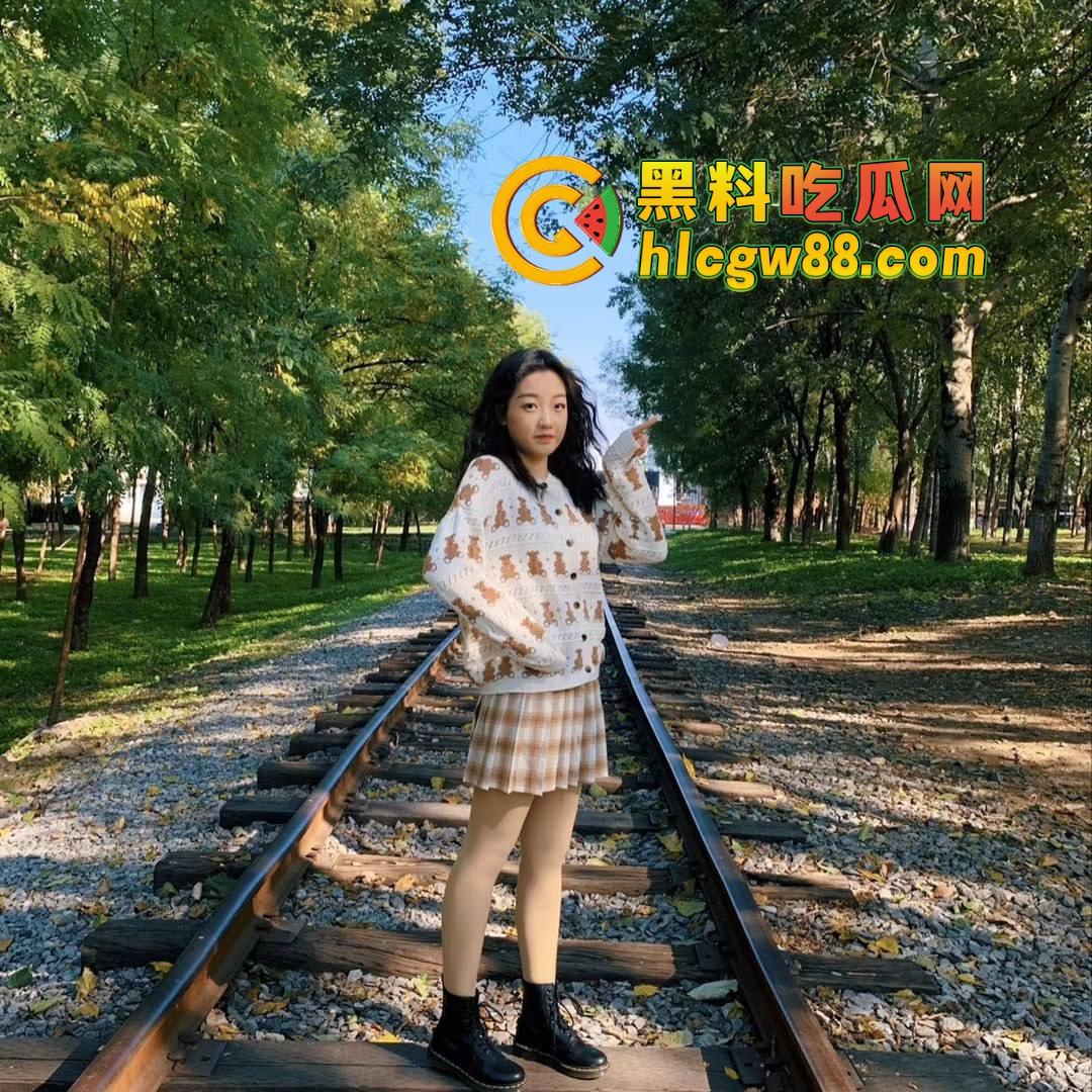 湖南『卢本伟』上垒巨乳御姐，肉感身材骚气奶浪声，嫩穴被操得痉挛喷水，爆操嫩穴身材太顶忍无可忍！  第12张