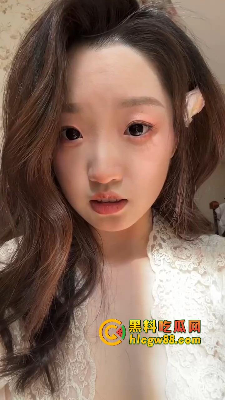 湖南『卢本伟』上垒巨乳御姐，肉感身材骚气奶浪声，嫩穴被操得痉挛喷水，爆操嫩穴身材太顶忍无可忍！  第18张