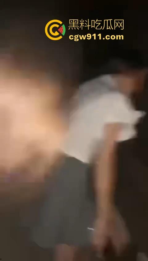 清纯的脸庞下竟然藏着恶毒的心，不知道的还以为是亲密姐妹谈话，没想到是霸凌者的炫耀！  第9张