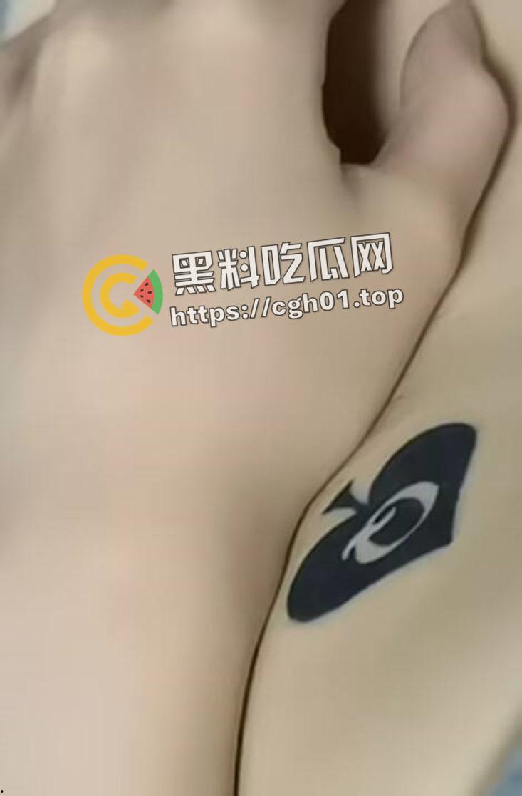 女大学生媚黑婊 子宫纹上黑色Q 此生只被黑人草 参加尼哥淫趴视频呗流出  第7张