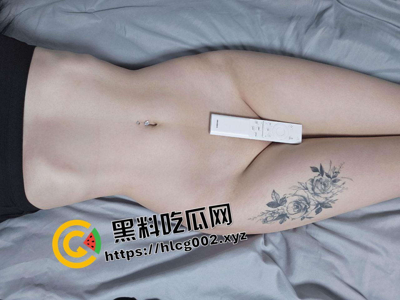 韩国明星颜值反差女神【Aram】首次露逼 道具自慰顶级尤物 黑丝白丝索命美腿  第7张