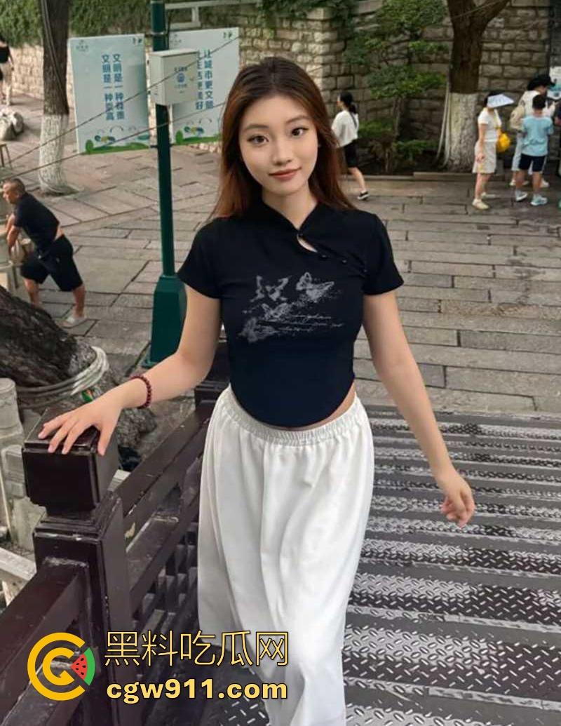 浙江反差女大【王钰婷】不雅视频流出，白虎蜜穴粉嫩诱人，约炮成瘾榨精母狗，无套爆操叫声超淫！  第3张