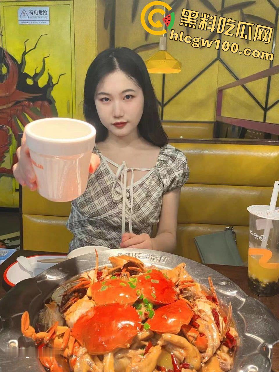 福建师范大学05反差母狗【李艳茹】，深爱制服喜欢被虐，阳具自慰淫水直留  第4张