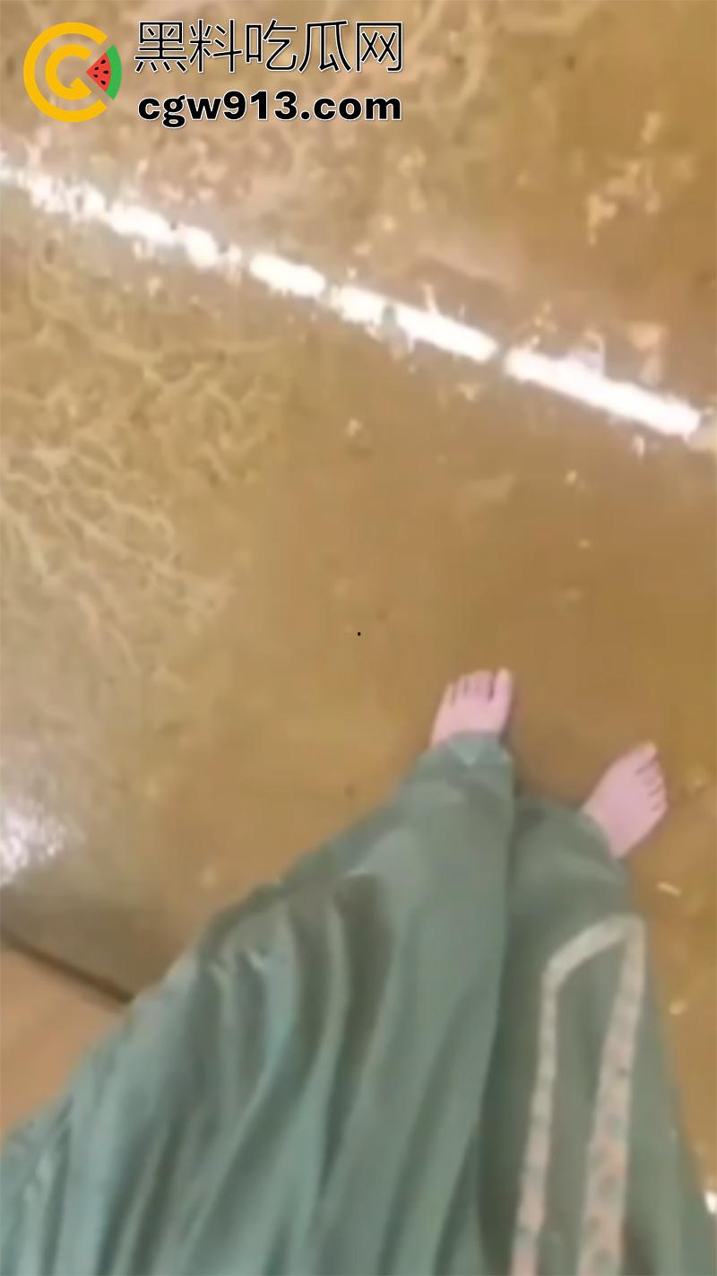 这是拉炸弹了么？浙江杭州中国美术学院，良渚校区自习室，排污管爆炸粪水淹没自习室，保研女被淋一头！  第7张