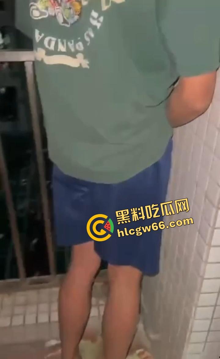 广东肇庆技师学院学生集体炸场？不满学校管理，楼上扔鞭炮砸东西，气氛直接升级成反校运动？  第5张