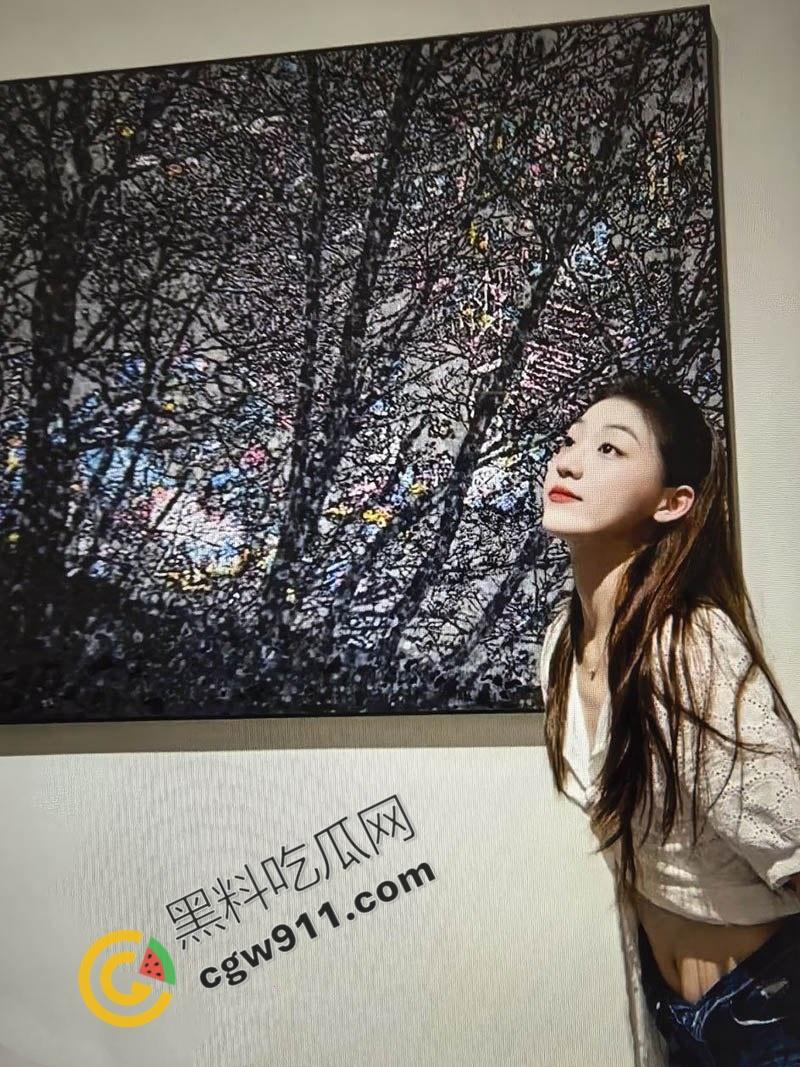 河南安阳甜美少女【刘薇】床上热情如火，与男友性多姿势切换娇喘连连，口交撩人，翘臀后入，令人血脉贲张！  第2张