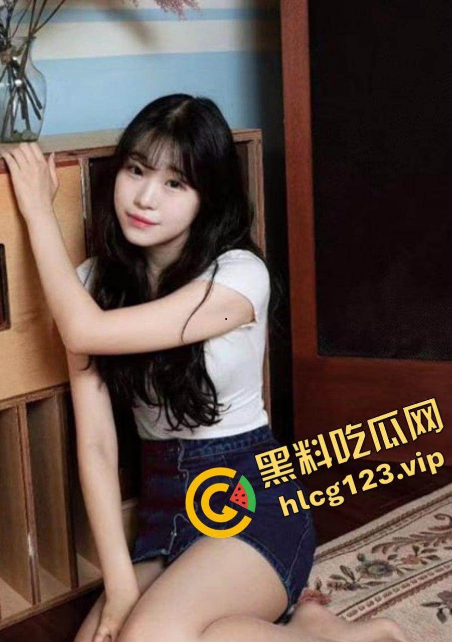 韩国甜美美女【朴泰恩】与教练3P激情流出！清纯外表下的骚气爆发，酒店疯狂摇摆淫叫不断！  第1张