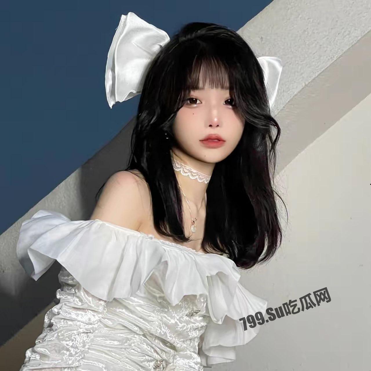 抖音 「你的欲梦」 千万级别粉丝主播 直播真空露乳  第1张