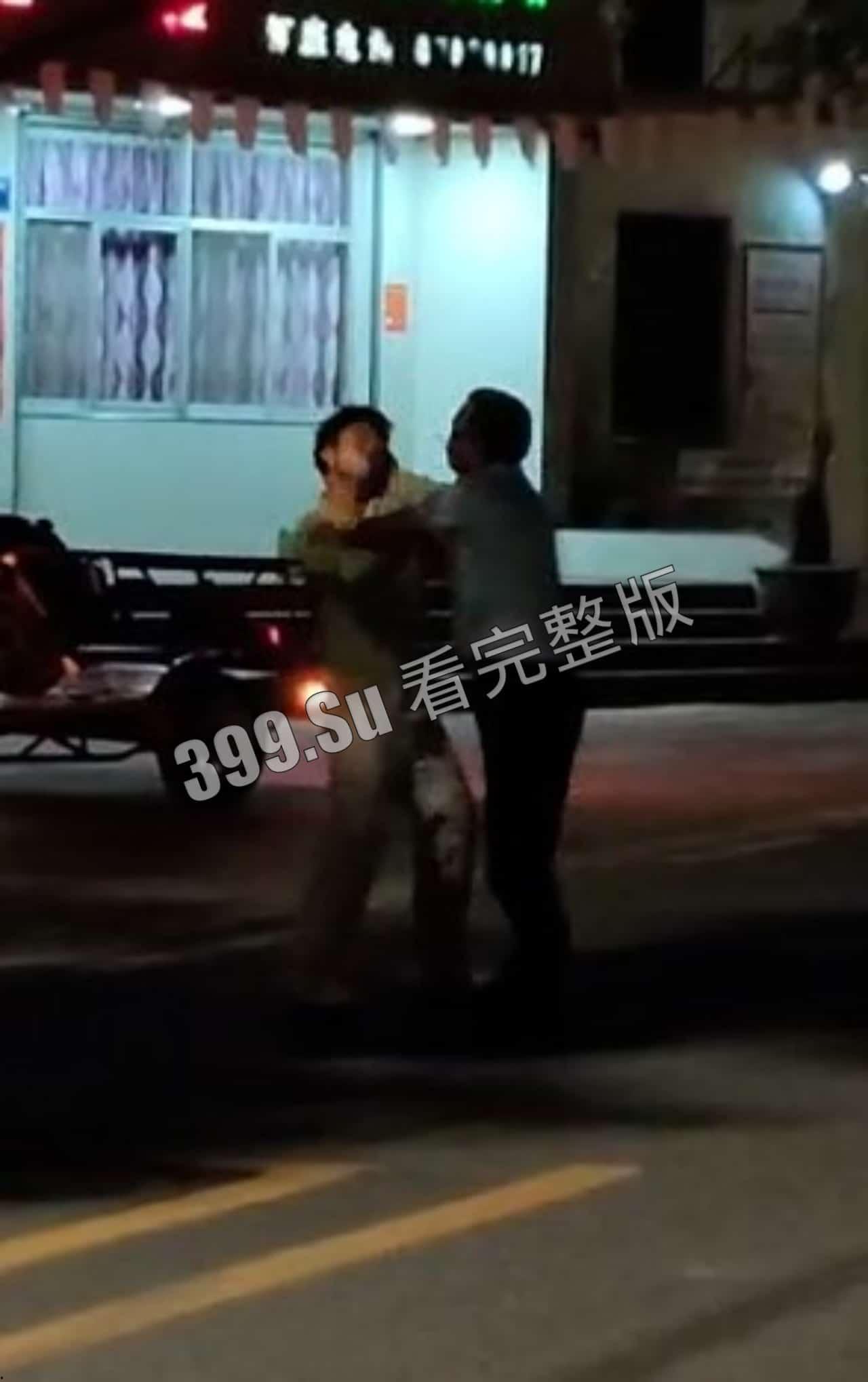 #互殴 拳打敬老院 竟旗鼓相当 果然男人还是得胖点  第3张