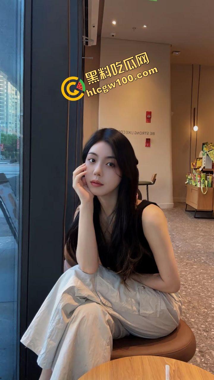 江苏徐州社会气质反差骚鸡贱逼『任嫦』勾引大哥车上激情全裸操逼车震！钟点房后入爆干！原创独家流出！  第4张