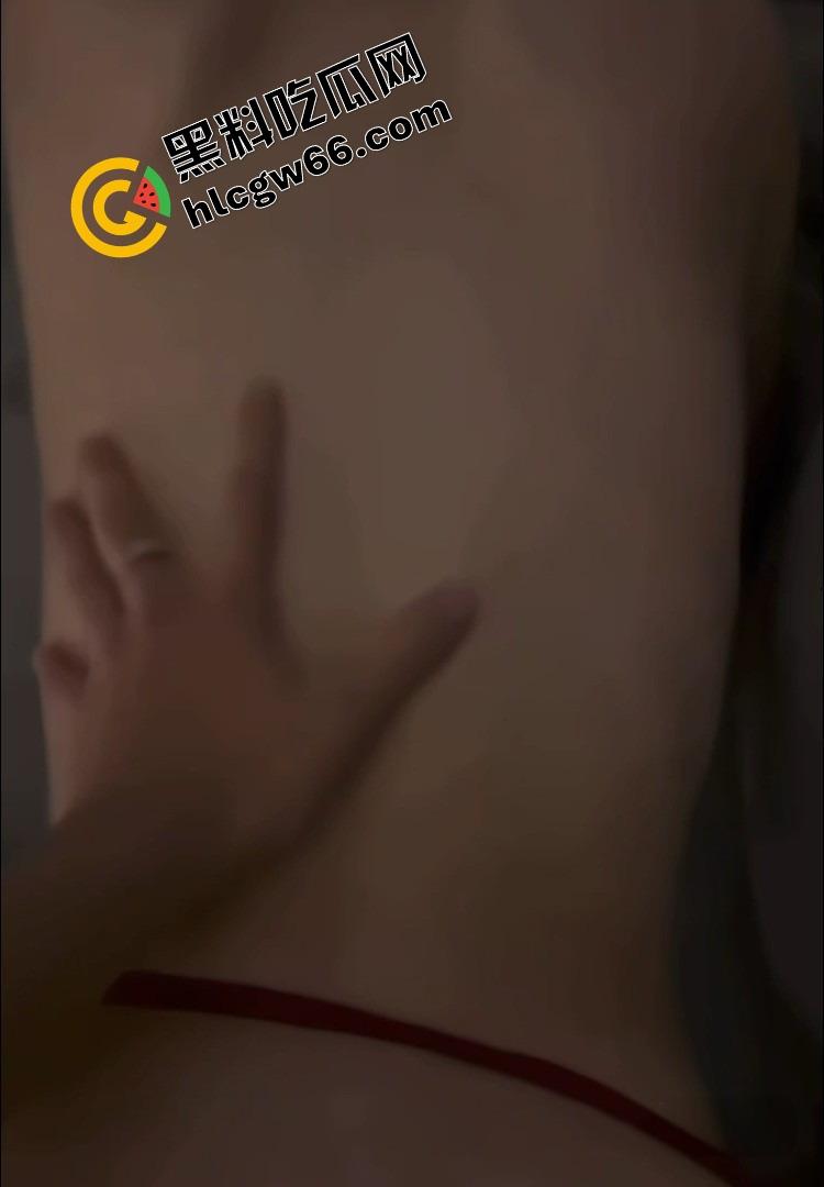 正宫老婆变野狗深圳【唐欣】被操翻视频外泄，装乖妻骗老公背地扒开浪穴露脸求操，三十多岁骚得跟小母狗一样！  第11张