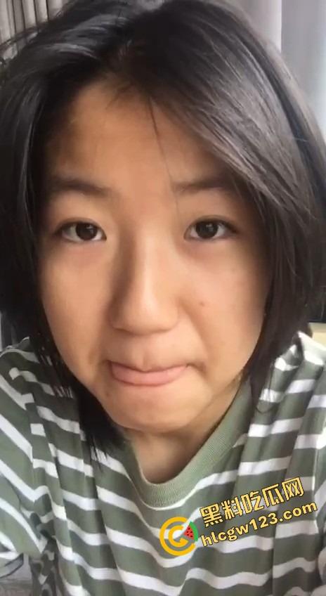 隔壁女租客【王梦】太会舔了！第一次口交就拉丝流白，跪着舔精不带擦，跪着舔完还乖乖自己坐上来！  第2张