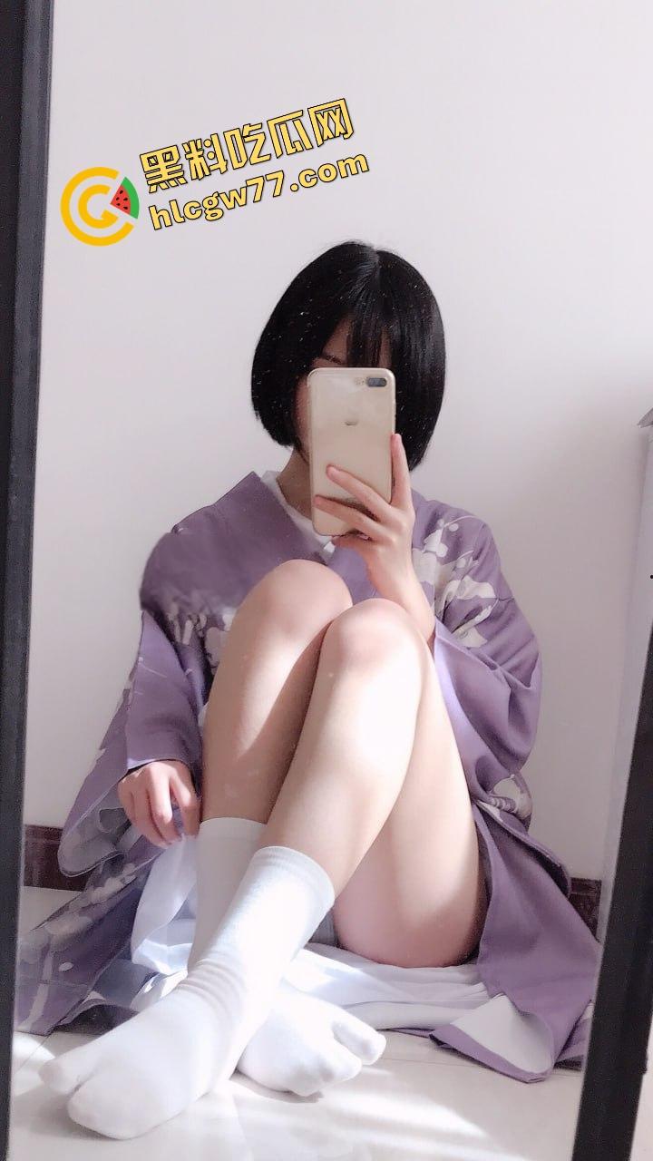 上海杨浦区美甲店女老板『南冯玥』穿日式和服拍骚照，白虎小骚逼真是极品中的极品，这老板娘谁不想操？  第3张