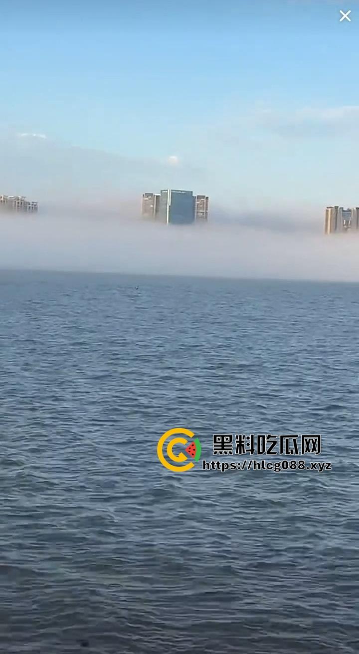 汕头南滨路海市蜃楼震撼现身：网友直播操天奇观，雾里看屌以为神仙下凡！  第7张